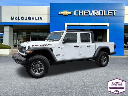 Used 2026 Jeep Gladiator Mojave AWD/4WD image 1