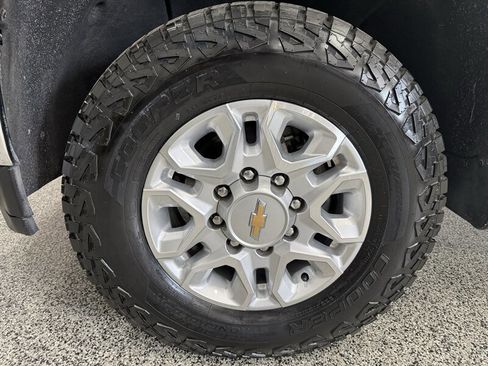 Used 2021 Chevrolet Silverado 2500 LT w/ Fleet Comfort Package AWD/4WD image 21