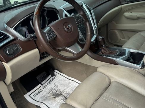 Used 2011 Cadillac SRX Luxury FWD image 7