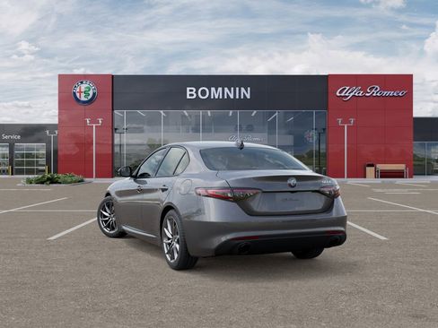 New 2025 Alfa Romeo Giulia image 3
