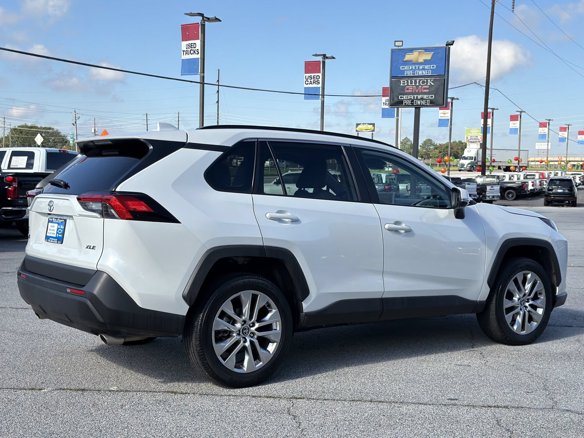 Used 2023 Toyota RAV4 XLE Premium FWD image 25