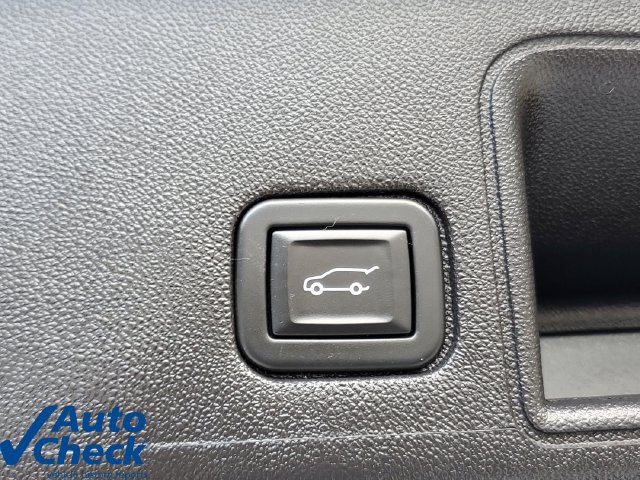 Used 2024 GMC Terrain AT4 AWD/4WD image 9