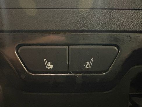 Used 2024 Chevrolet Silverado 1500 ZR2 w/ Technology Package image 18