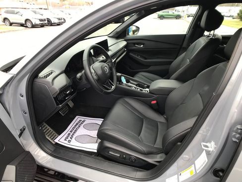 Used 2025 Honda Accord Sport image 4