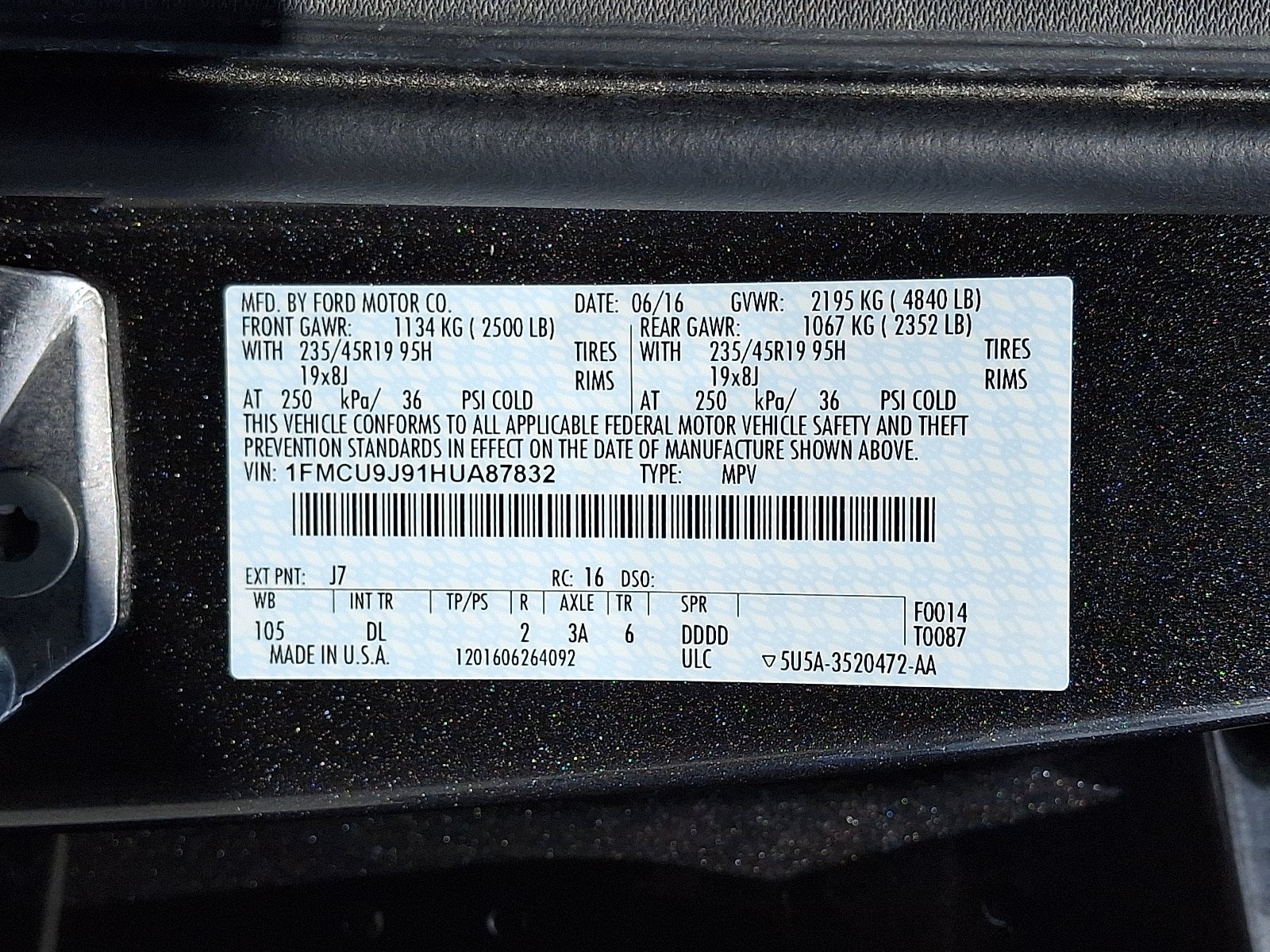 Used 2017 Ford Escape Titanium AWD/4WD image 26