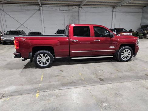 Used 2018 Chevrolet Silverado 1500 High Country image 17