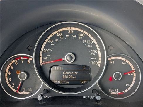 Used 2014 Volkswagen Beetle R-Line image 10