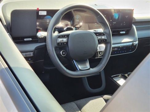 New 2026 Hyundai Ioniq 5 SE image 3