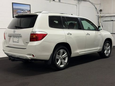 Used 2010 Toyota Highlander Limited image 26