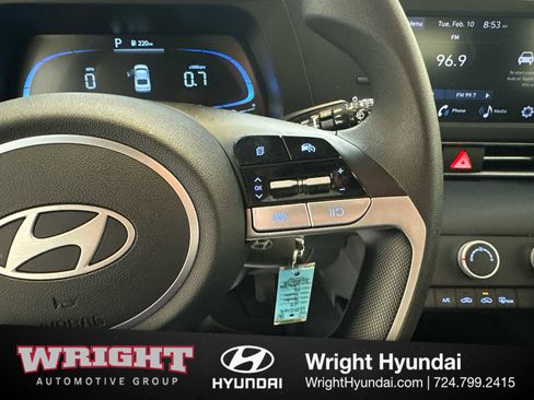 Certified 2025 Hyundai Elantra SE image 21