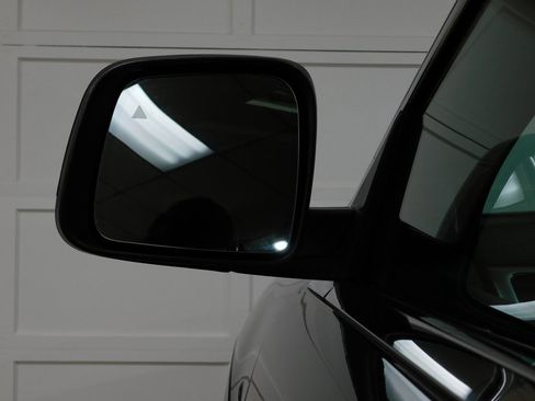 Used 2016 Jeep Grand Cherokee Overland w/ Advanced Technology Group image 30