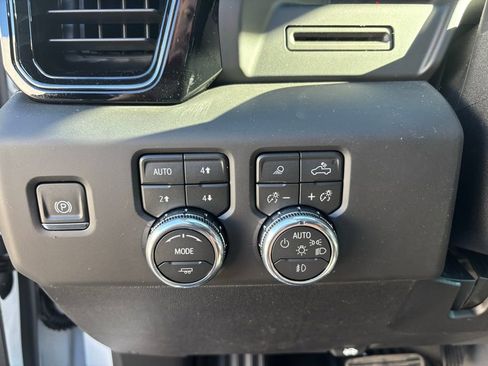 New 2026 GMC Sierra 2500 AT4 image 16