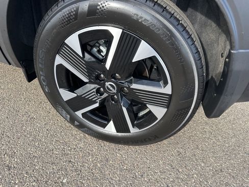 Used 2025 Nissan Kicks SV w/ Charging Package AWD/4WD image 8