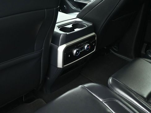 Used 2024 Ford Expedition Max XLT image 21