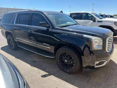 Used 2019 GMC Yukon XL Denali AWD/4WD image 2