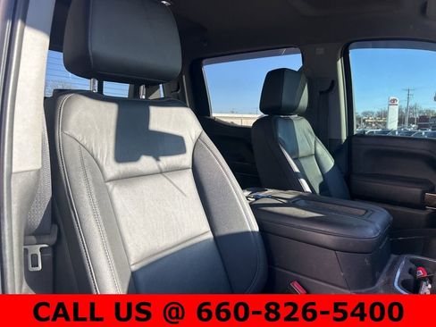 Used 2021 Chevrolet Silverado 1500 LT Trail Boss w/ Convenience Package II image 4