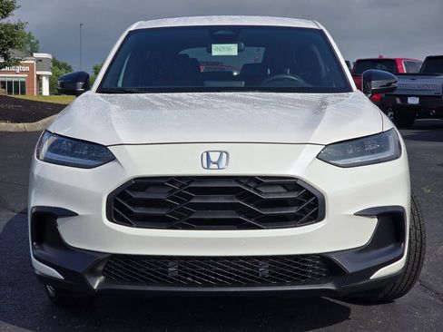 Used 2024 Honda HR-V Sport image 3