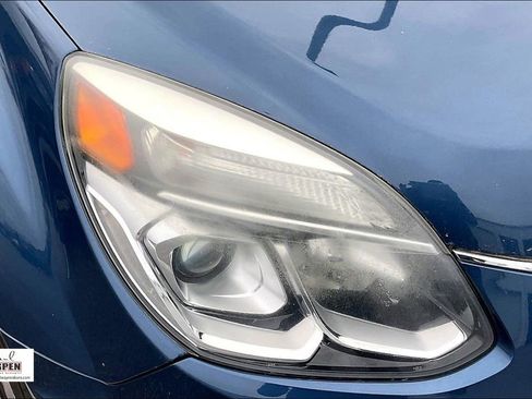 Used 2017 Chevrolet Equinox LT image 27