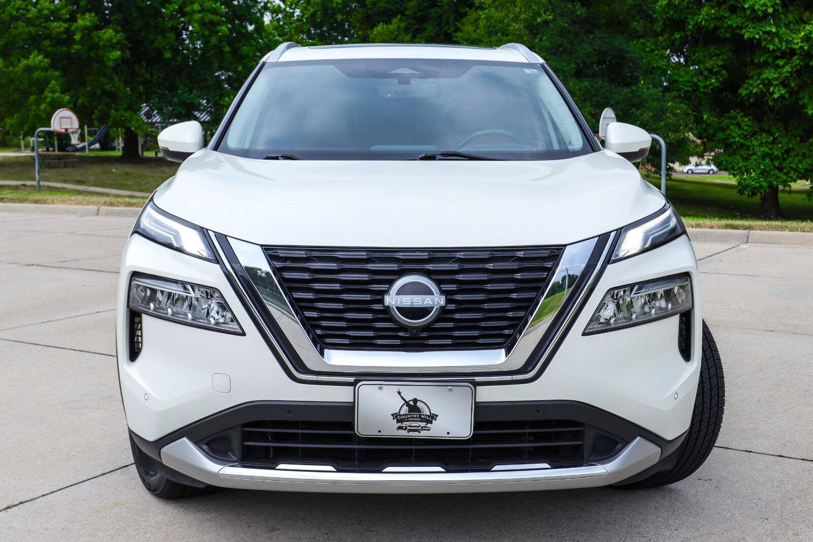 Used 2023 Nissan Rogue Platinum w/ Platinum Premium Package FWD image 17