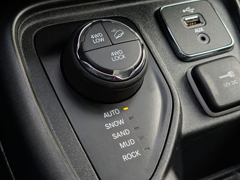 Used 2018 Jeep Compass Trailhawk w/ Leather Interior Group image 32