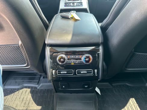 Used 2023 Lincoln Aviator AWD w/ Premium Package image 25