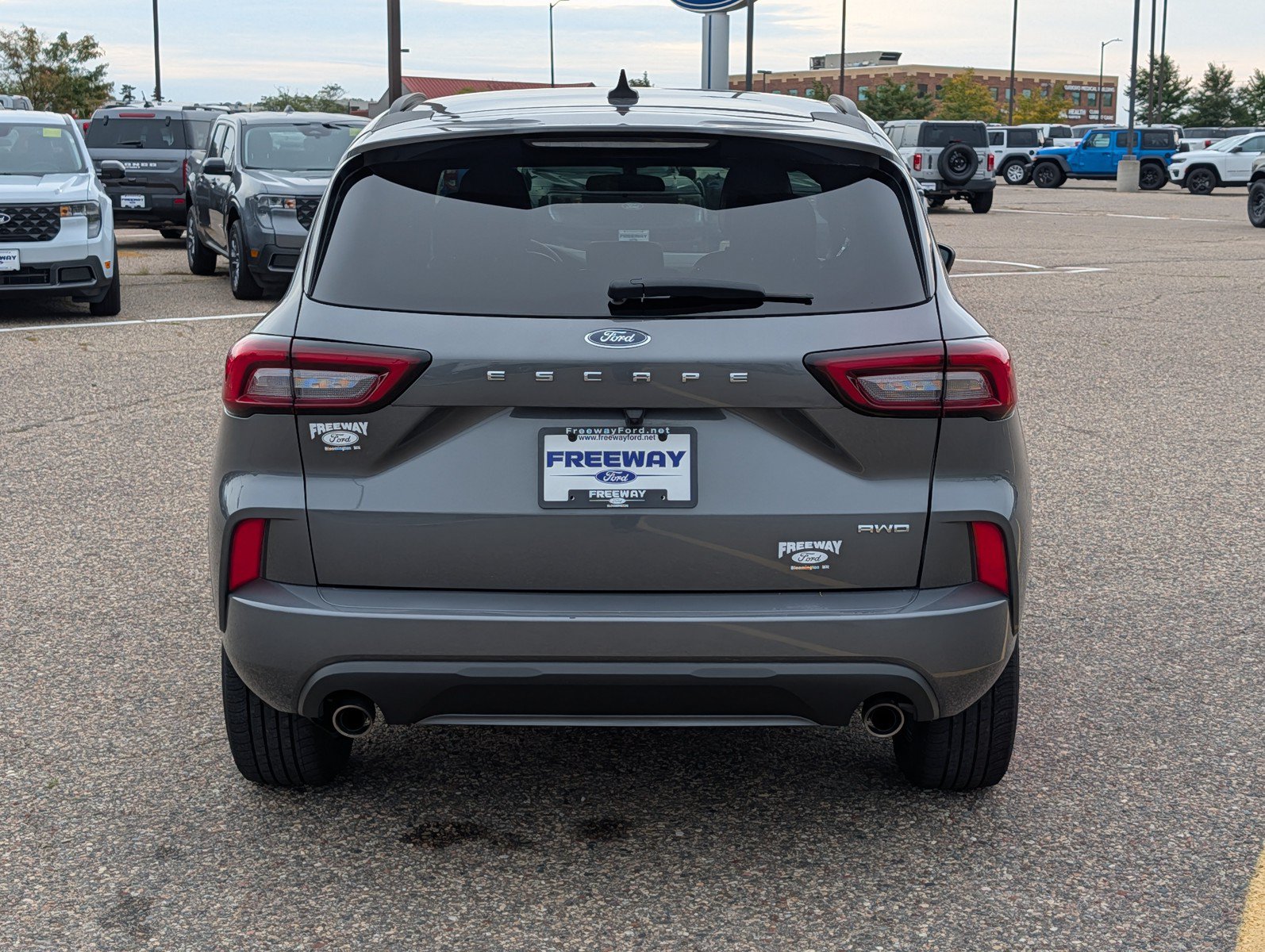 Used 2024 Ford Escape ST-Line AWD/4WD image 4