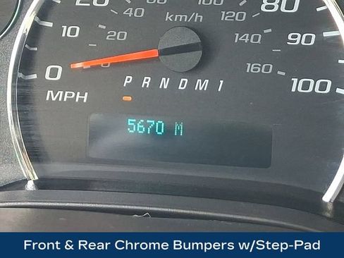 Used 2025 Chevrolet Express 2500 w/ Driver Convenience Package RWD image 4