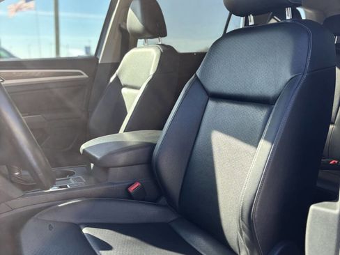 Used 2018 Volkswagen Atlas SE image 17