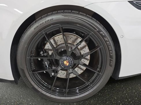 Certified 2026 Porsche 911 Targa 4 GTS AWD/4WD image 28
