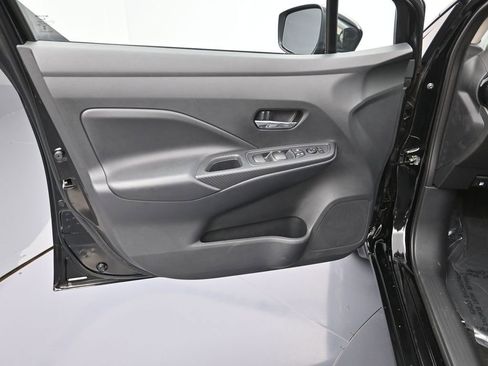 New 2025 Nissan Versa SV w/ Trunk Package FWD image 10