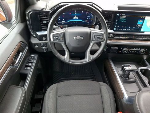 Used 2023 Chevrolet Silverado 1500 RST w/ Z71 Off-Road Package image 11