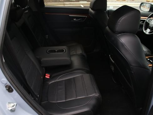 Used 2022 Honda CR-V Touring image 11