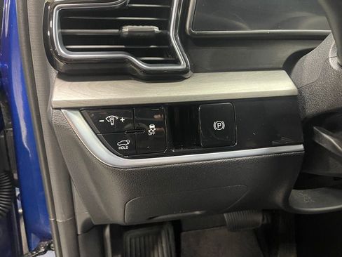 Used 2024 Kia Sportage X-Line w/ X-Line Premium Package AWD/4WD image 19