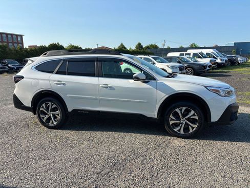 Used 2022 Subaru Outback Limited AWD/4WD image 4