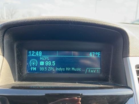 Used 2016 Chevrolet Cruze LT image 17