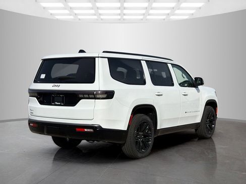 New 2026 Jeep Grand Wagoneer Limited AWD/4WD image 3