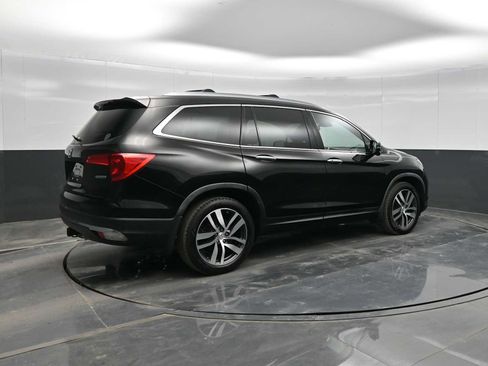 Used 2017 Honda Pilot Touring image 8