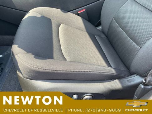 Used 2025 Chevrolet Malibu RS FWD image 6