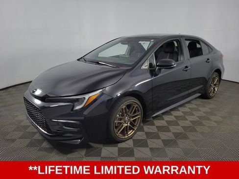 Used 2024 Toyota Corolla SE FWD image 3