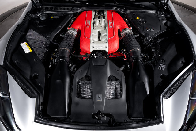 Certified 2020 Ferrari 812 Superfast RWD image 15