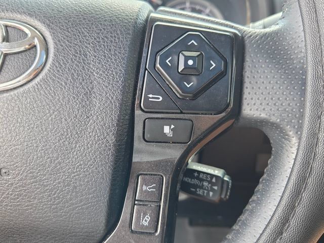 Used 2021 Toyota 4Runner TRD Off-Road Premium w/ Moonroof Package AWD/4WD image 27