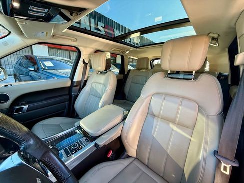 Used 2018 Land Rover Range Rover Sport HSE image 14
