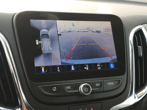 Used 2024 Chevrolet Equinox LT AWD/4WD image 23