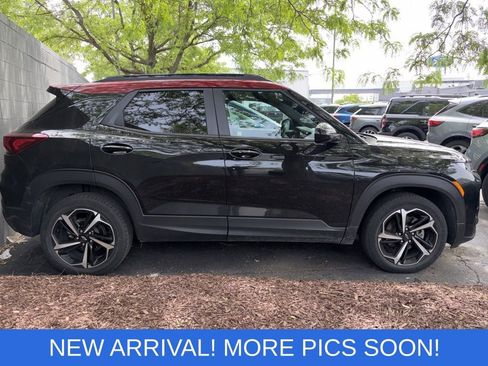 Used 2021 Chevrolet TrailBlazer RS w/ Convenience Package AWD/4WD image 3