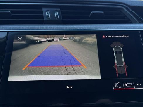 Used 2021 Audi e-tron Premium image 50