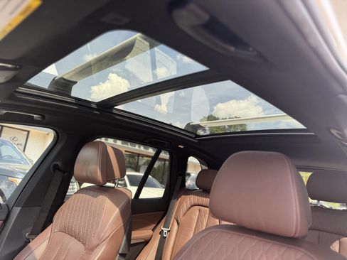 Used 2019 BMW X5 xDrive50i w/ Luxury Seating Package AWD/4WD image 17