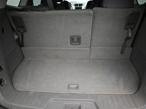 Used 2009 Chevrolet Traverse LT image 32