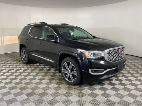 Certified 2018 GMC Acadia Denali w/ Technology Package image 18
