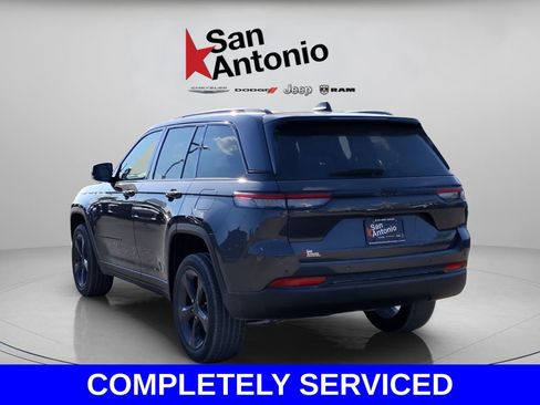 New 2025 Jeep Grand Cherokee Altitude RWD image 6