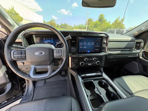 Used 2024 Ford F250 Lariat w/ Lariat Ultimate Package AWD/4WD image 5